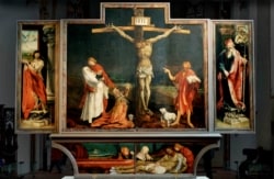 Altarpiece depicting crucifixion